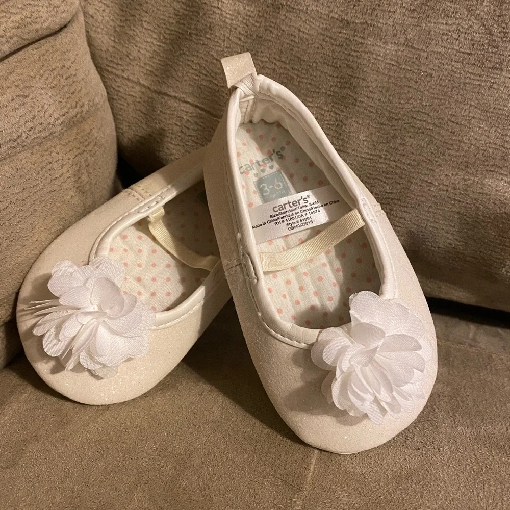 Carter’s Baby Ivory Glitter Floral Crib Dress Shoes 3-6 Months Soft Sole NWT